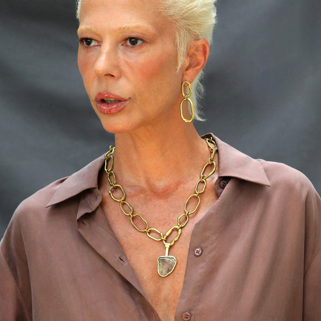 Colar Elos Derretidos e Mosquetão