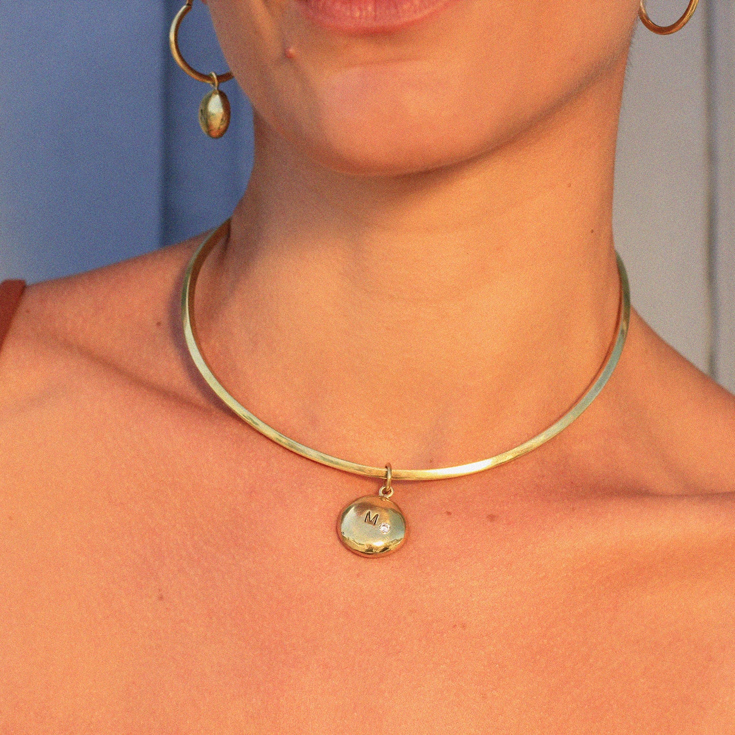 Colar com Medalha Personalizada Derretida com Brilhante