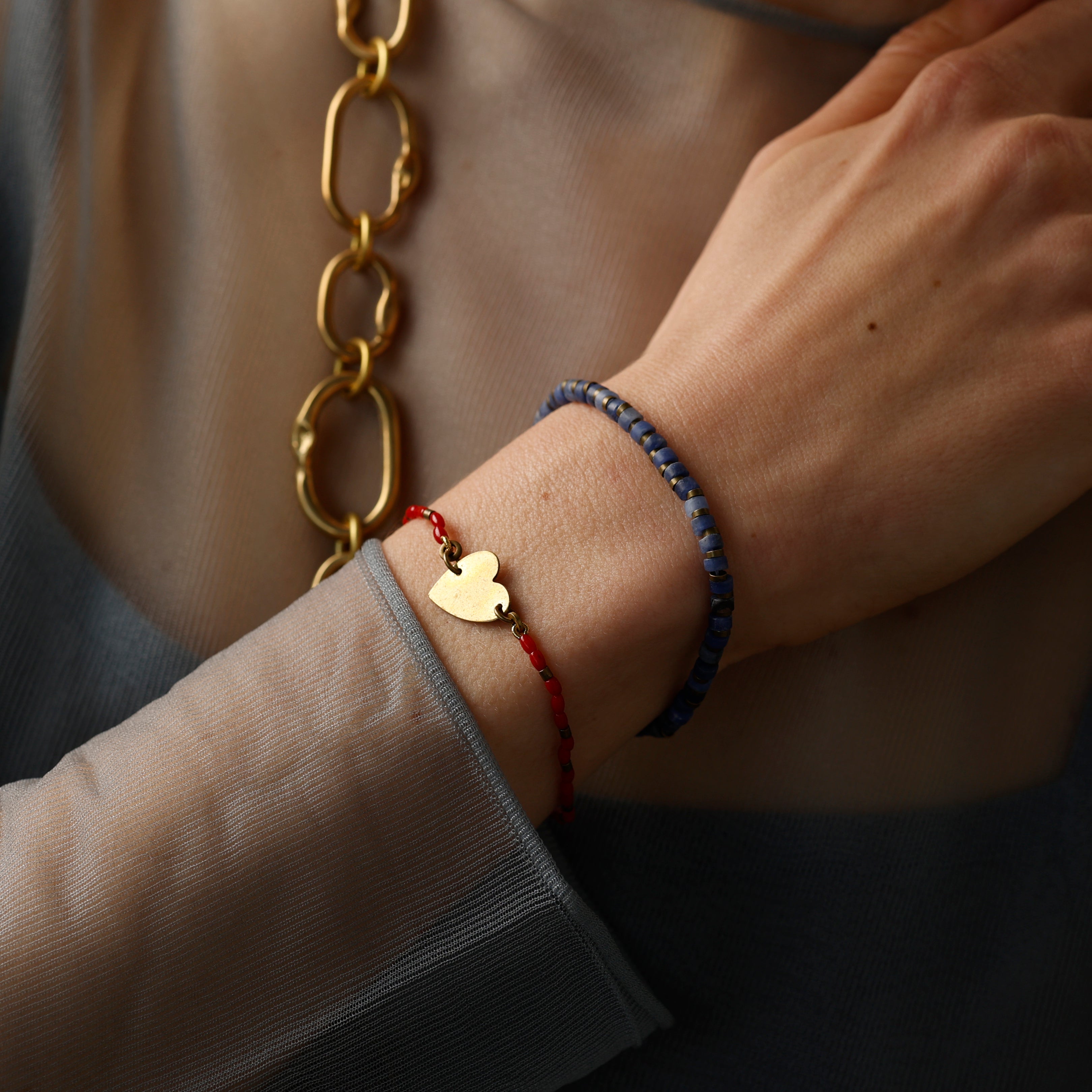 Pulseira Contas Coral e Coração