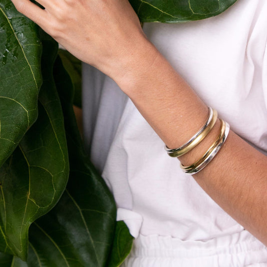 Bracelete quadrado fino de prata