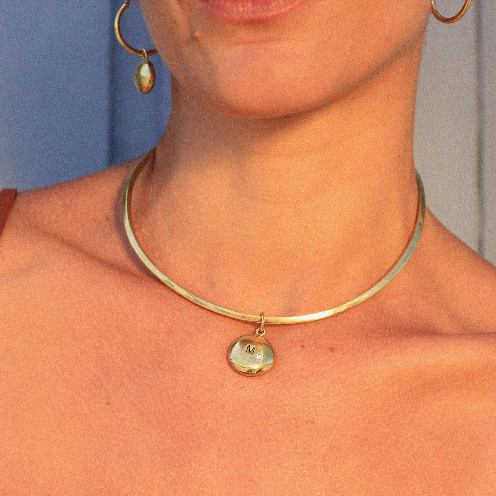Colar com Medalha Personalizada Derretida com Brilhante