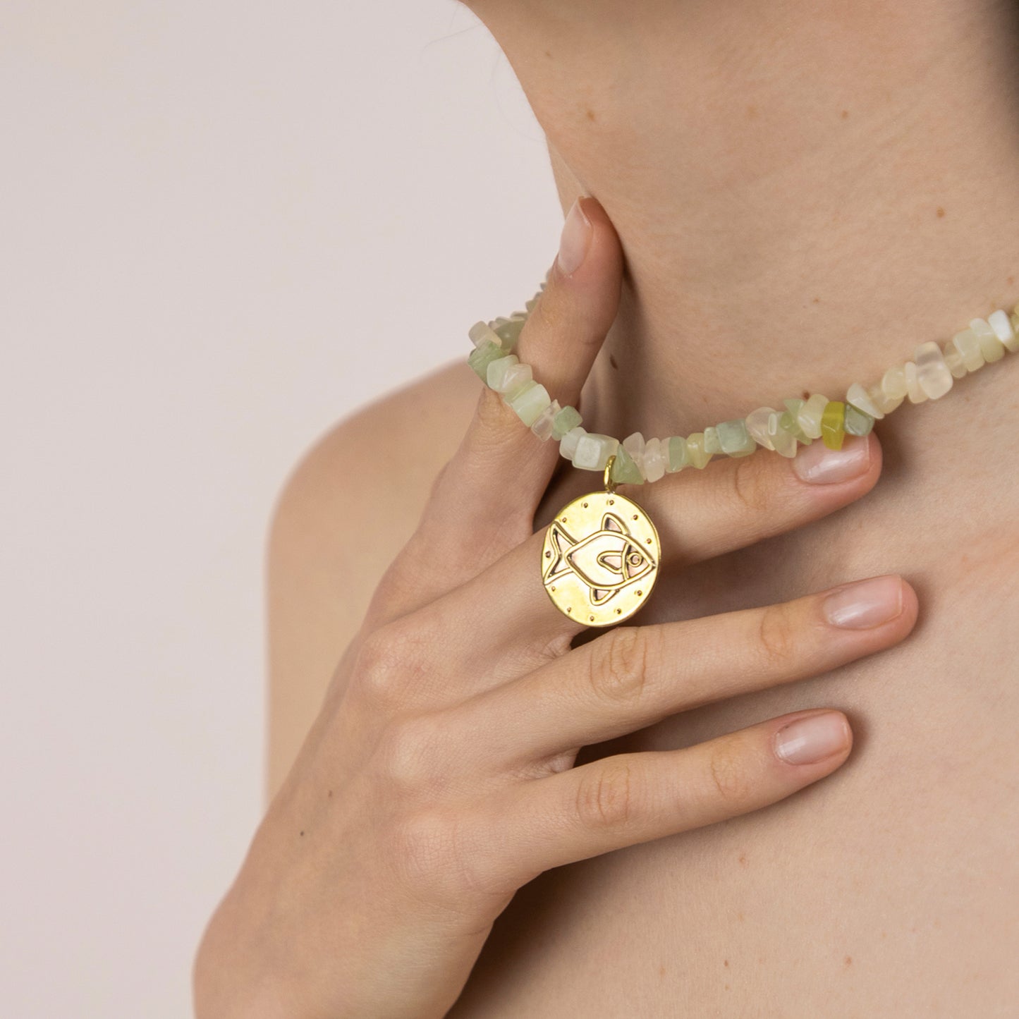 Colar Jade e medalhão de peixe